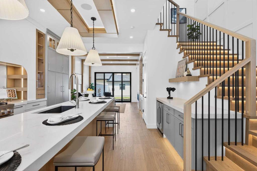 1708 21 Avenue NW, Calgary, Alberta, T2M1M3