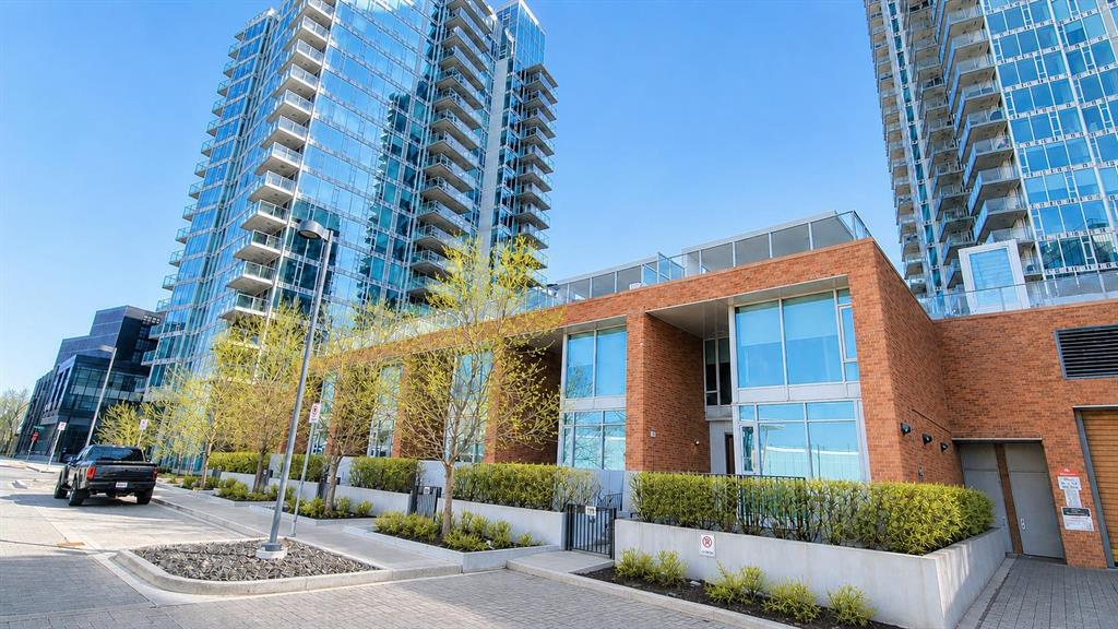 119 Confluence Mews SE, Calgary, Alberta, T2G 1J1