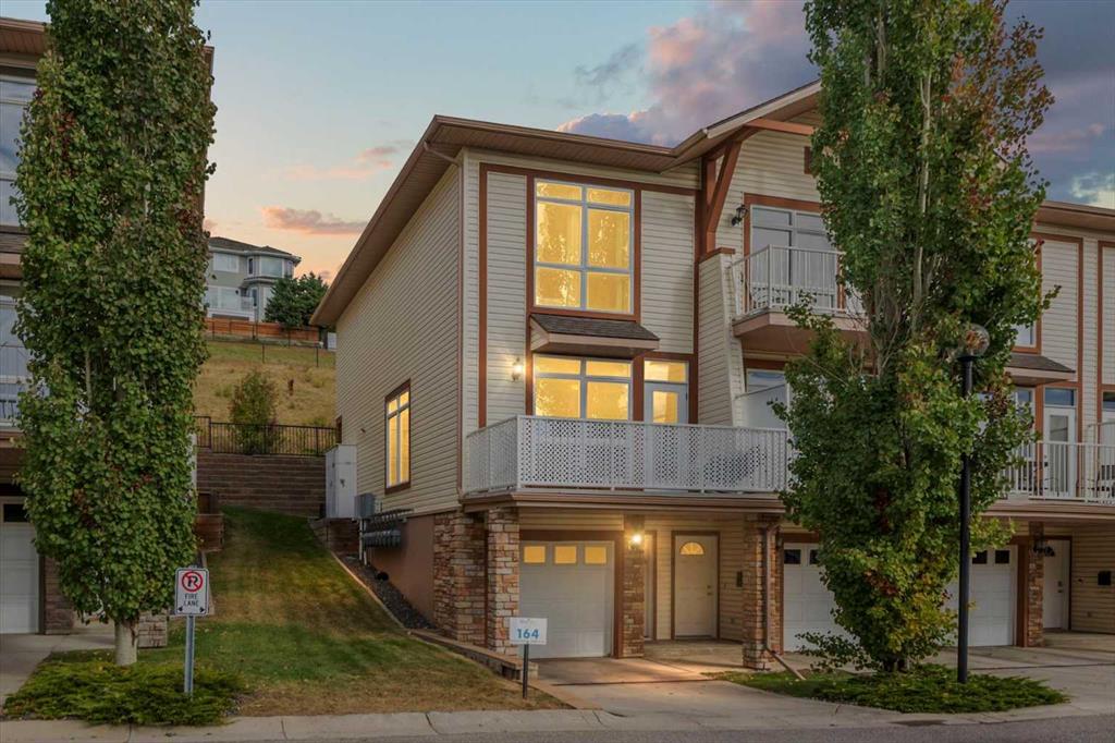 #1 164 Rockyledge View NW, Calgary, Alberta, T3G 6B2
