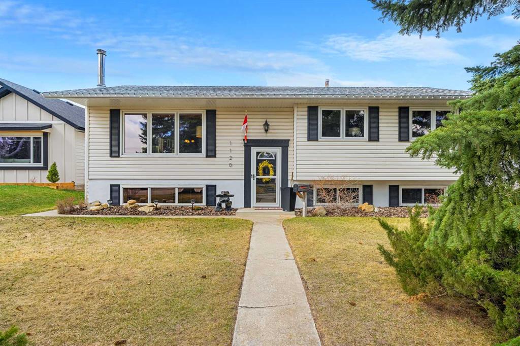 1120 Lake Wapta Place SE, Calgary, Alberta, T2J 2P5
