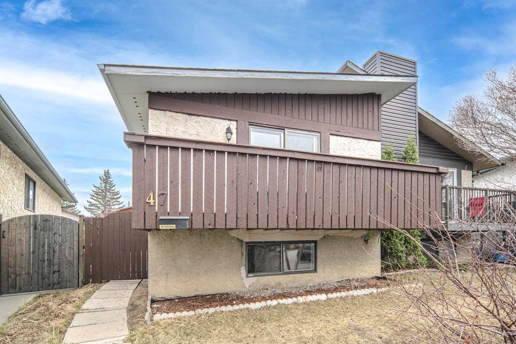 47 Bermuda Way NW, Calgary, Alberta, T3K 1H1