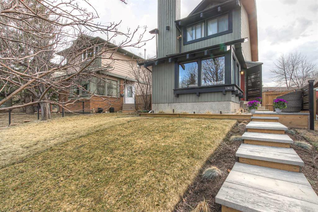 1363 Berkley Drive NW, Calgary, Alberta, T3K1T4