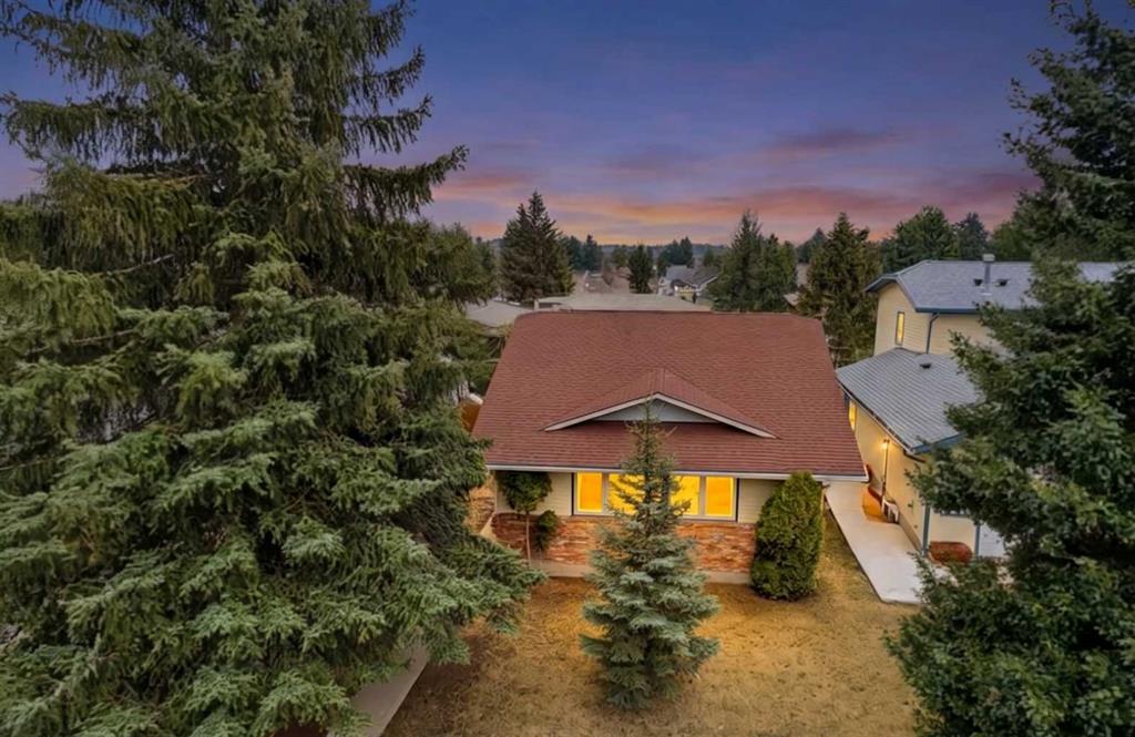 107 Woodbine Boulevard SW, Calgary, Alberta, T2W 3W8