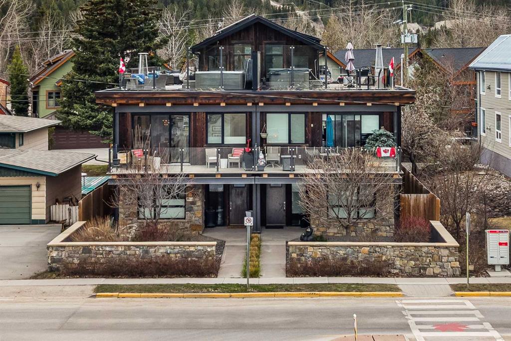 700 8 Avenue, Canmore, Alberta, T1W 2E3