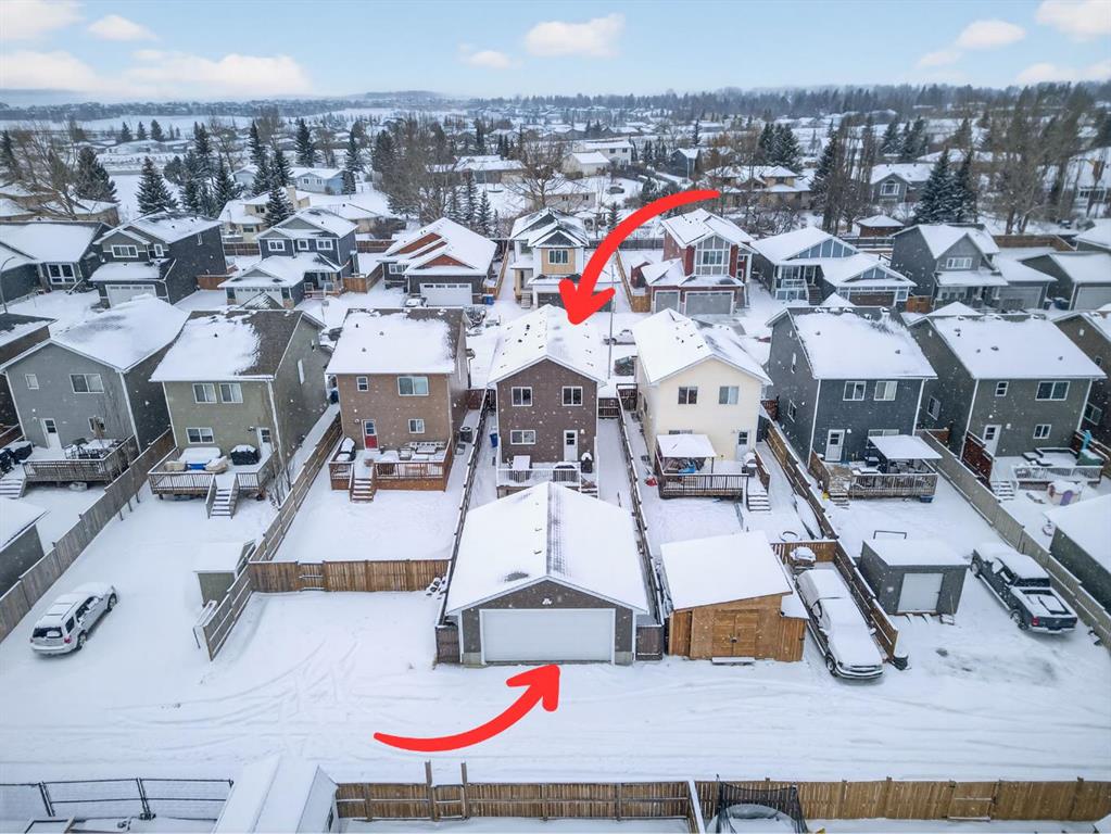 62 Mackenzie Way, Carstairs, Alberta, T0M0N0