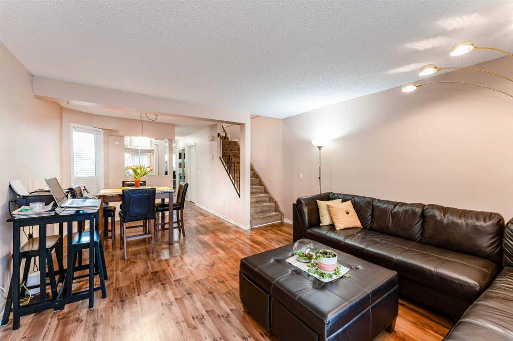 6640 Temple Drive NE, Calgary, Alberta, T1Y 5V6
