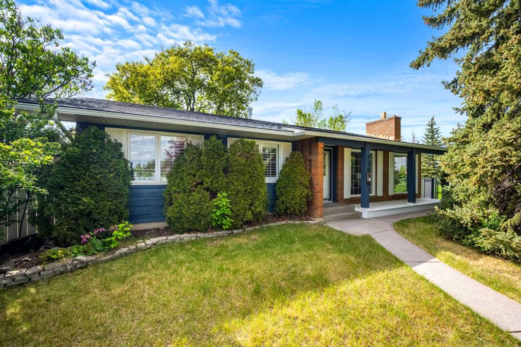 235 Lake Rosen Crescent SE, Calgary, Alberta, T2J 3L9