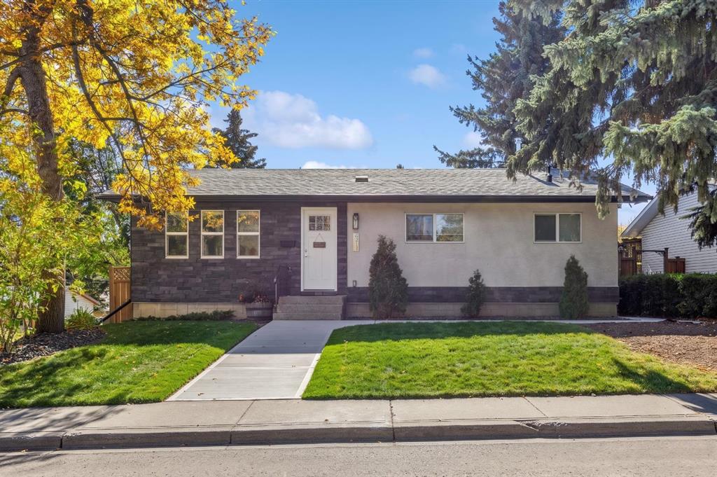 4211 Dalhart Road NW, Calgary, Alberta, T3A 1B6