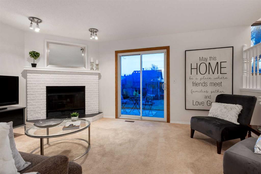 131 Deersaxon Circle SE, Calgary, Alberta, T2J6V9