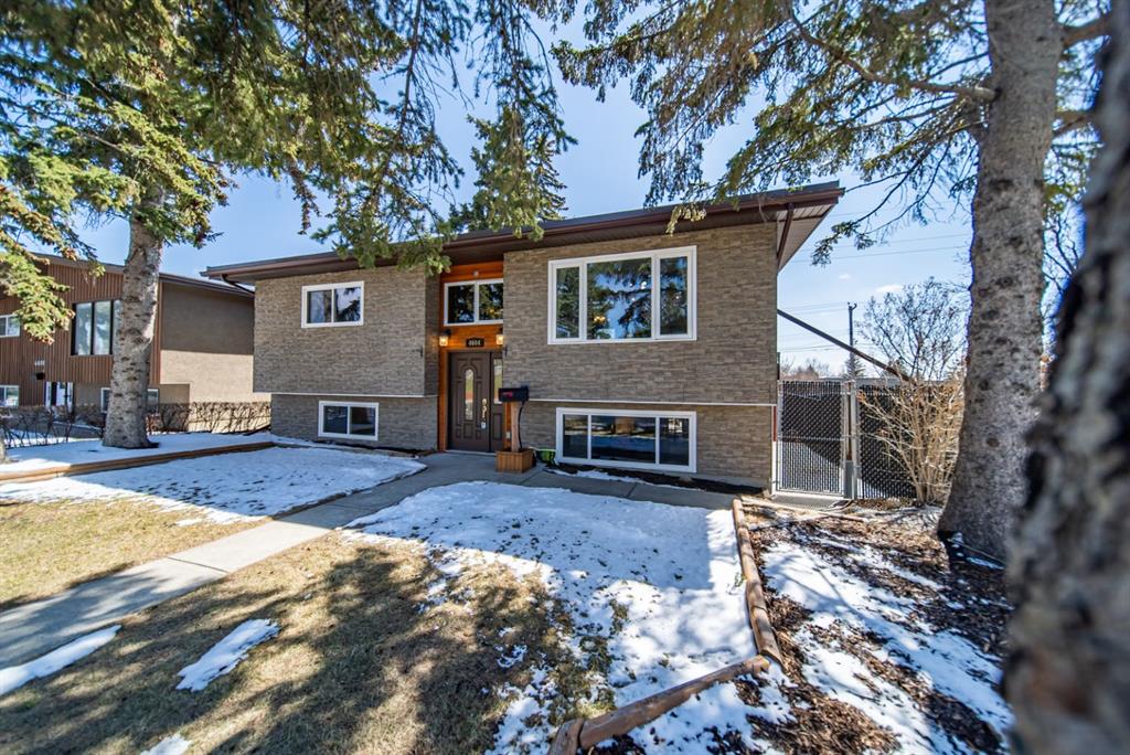 4604 Namaka Crescent NW, Calgary, Alberta, T2K 2H6