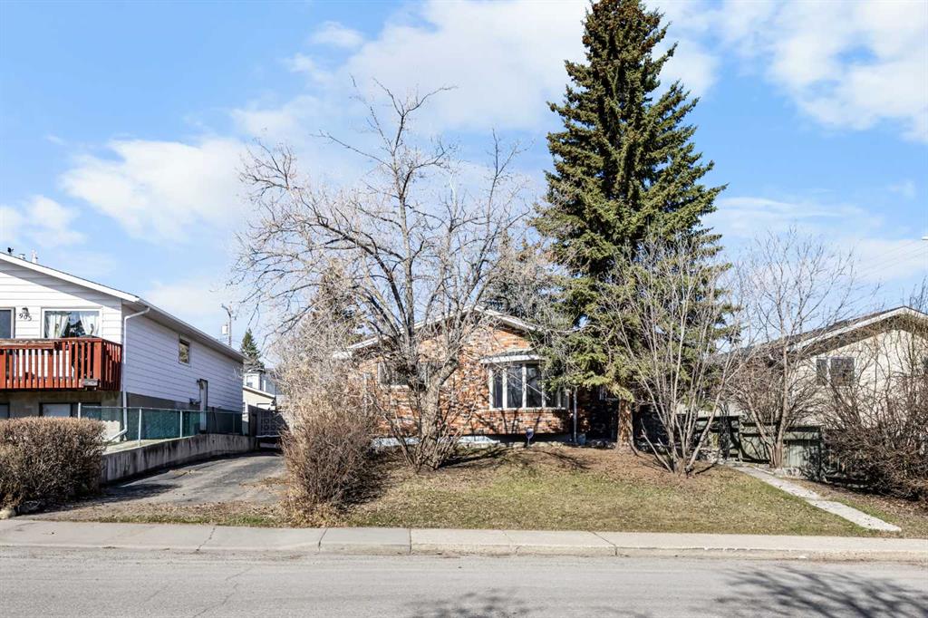 903 40 Street SW, Calgary, Alberta, T3C 1W4