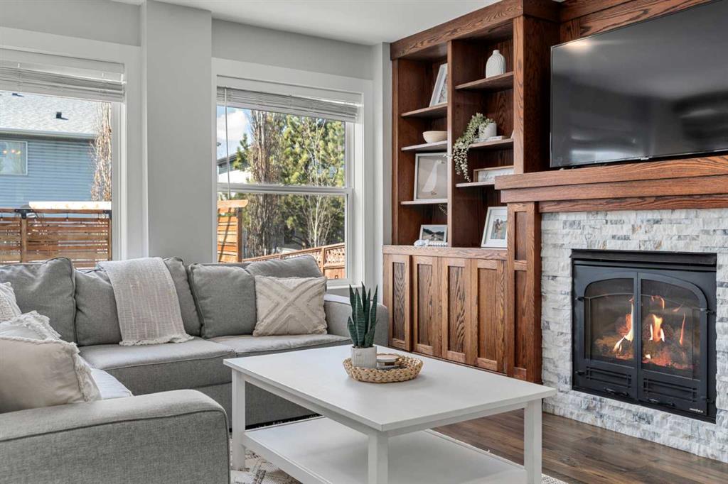 200 Douglas Ridge Circle SE, Calgary, Alberta, T2Z3C4