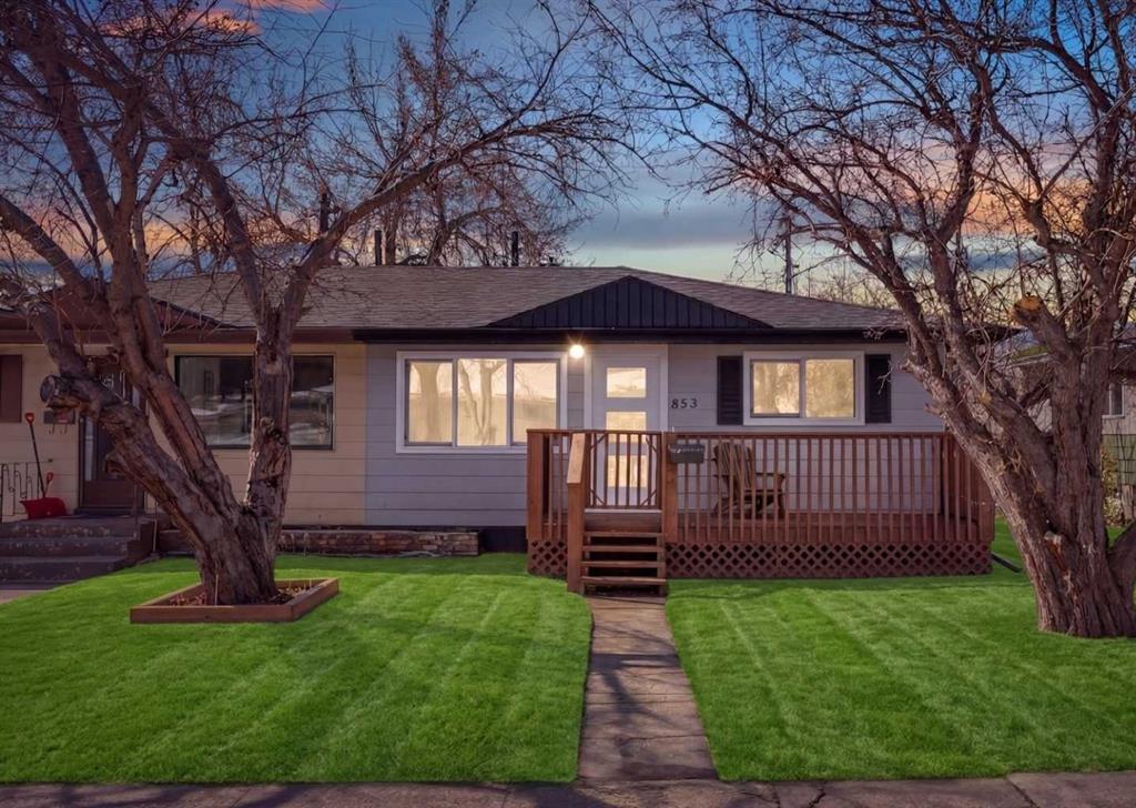 853 Northmount Drive NW, Calgary, Alberta, T2L 0A3