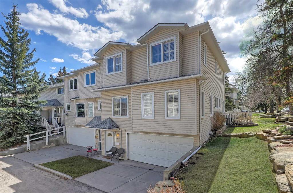 446 Killarney Glen Court SW, Calgary, Alberta, T3E 7H4