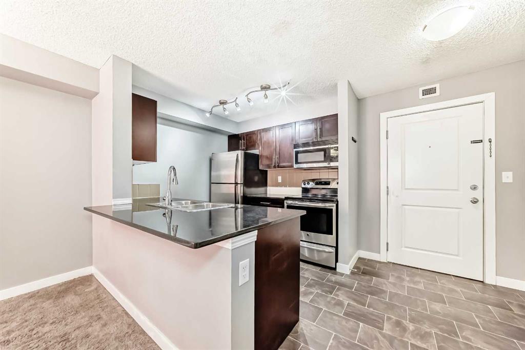 #4304 403 Mackenzie Way SW, Airdrie, Alberta, T4B 3V7