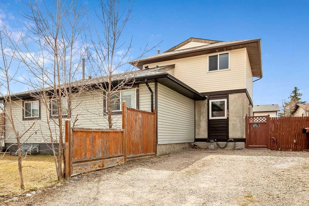 197 Abergale Close NE, Calgary, Alberta, T2A6J1