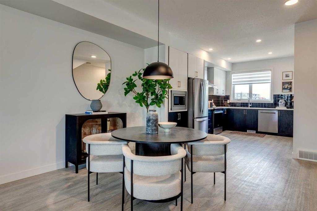 866 83 Street SW, Calgary, Alberta, T3H 6M8