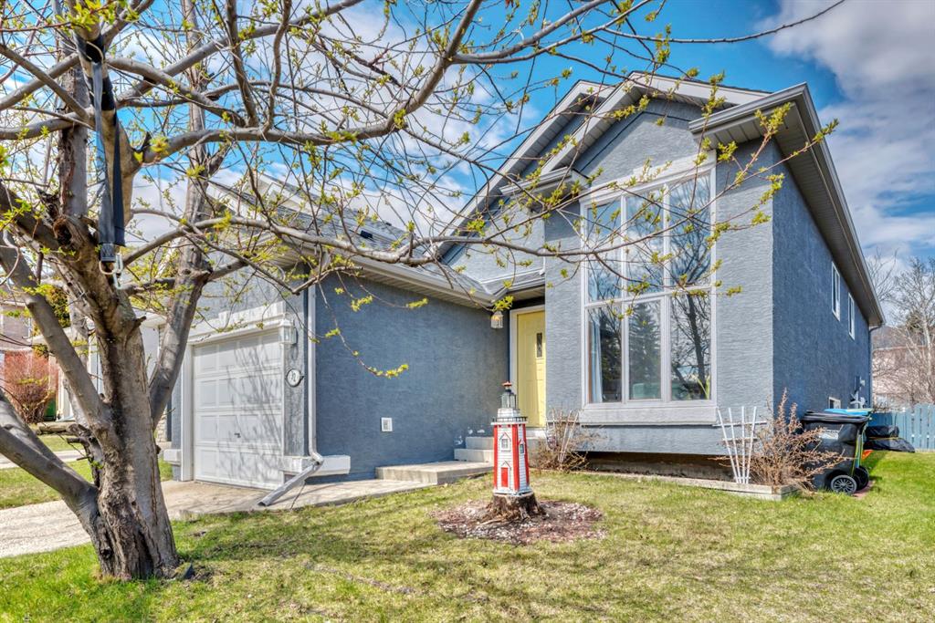 32 Somercrest Manor SW, Calgary, Alberta, T2Y 3C3