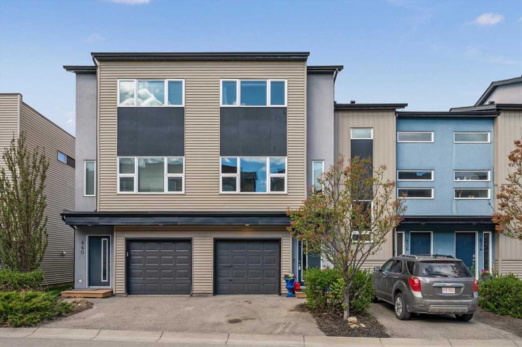 438 Covecreek Circle NE, Calgary, Alberta, T3K 0J6
