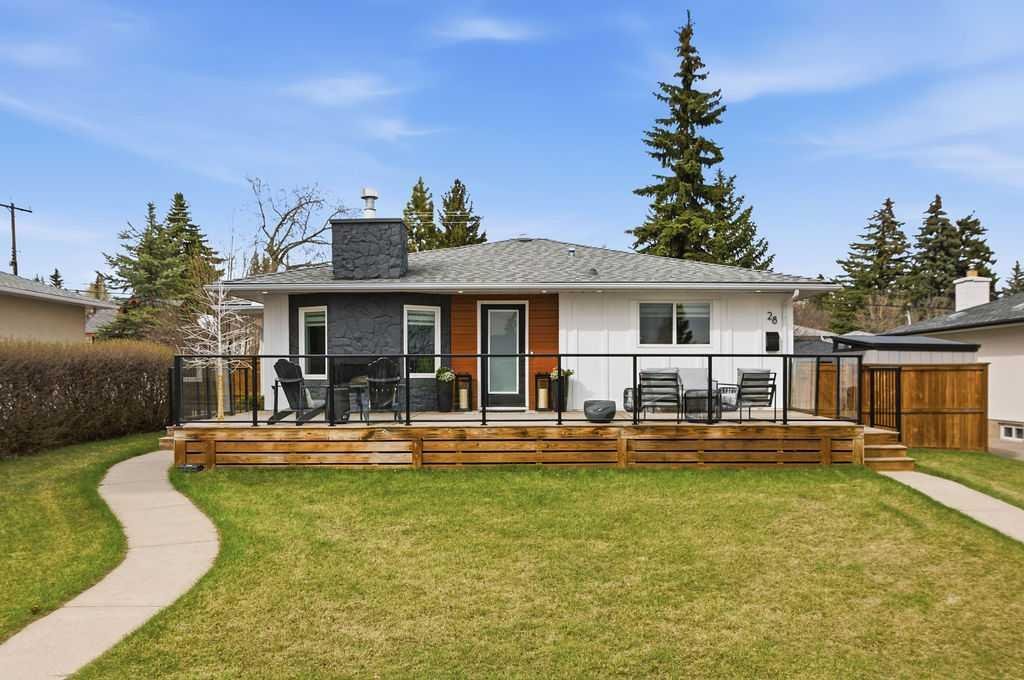 28 Canyon Drive NW, Calgary, Alberta, T2L 0R3
