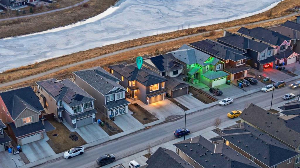 105 Carringvue Manor NW, Calgary, Alberta, T3P 0W2