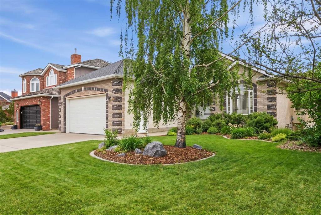 7051 Christie Briar Manor SW, Calgary, Alberta, T3H2H5