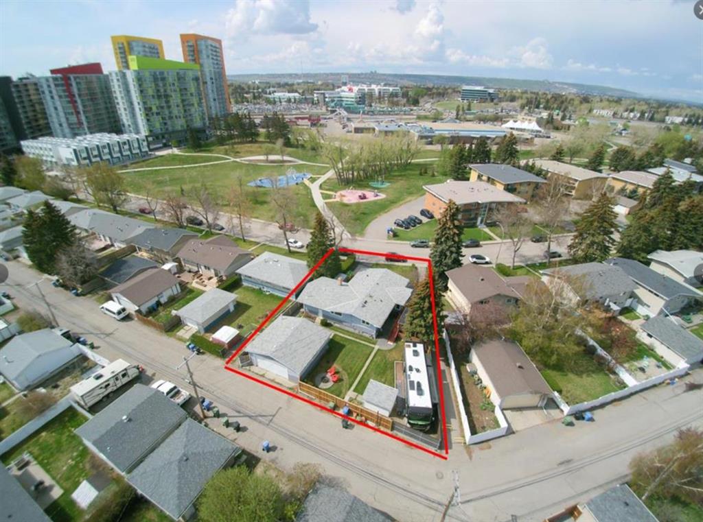 2940 Blakiston Drive NW, Calgary, Alberta, T2L 1L6