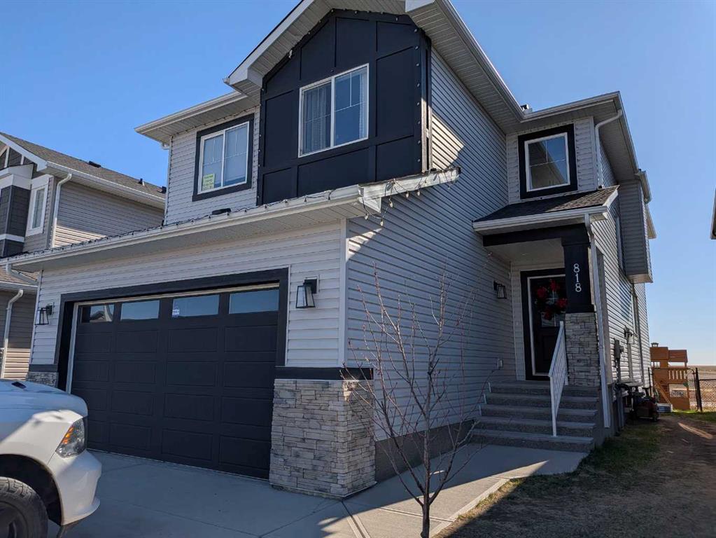 818 Edgefield Street, Strathmore, Alberta, T1P 0H6