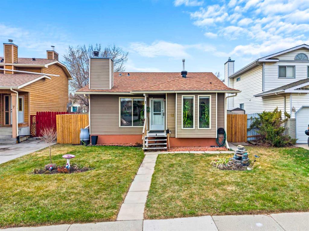 11 Deersaxon Circle SE, Calgary, Alberta, T2J 6V8