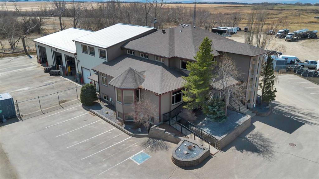 114 & 118 Canal Garden, Strathmore, Alberta, T1P 1Y4