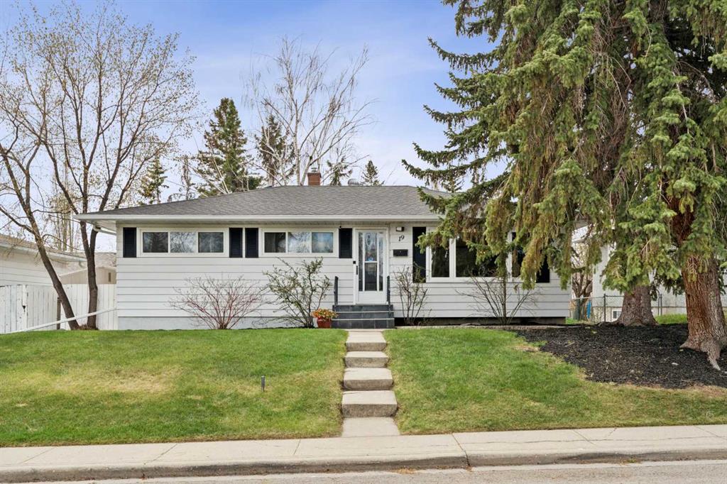 19 Hyslop Drive SW, Calgary, Alberta, T2V 3A2