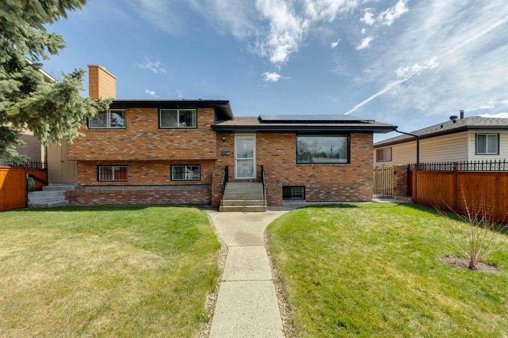 12 Huntwick Way NE, Calgary, Alberta, T2K 4H3