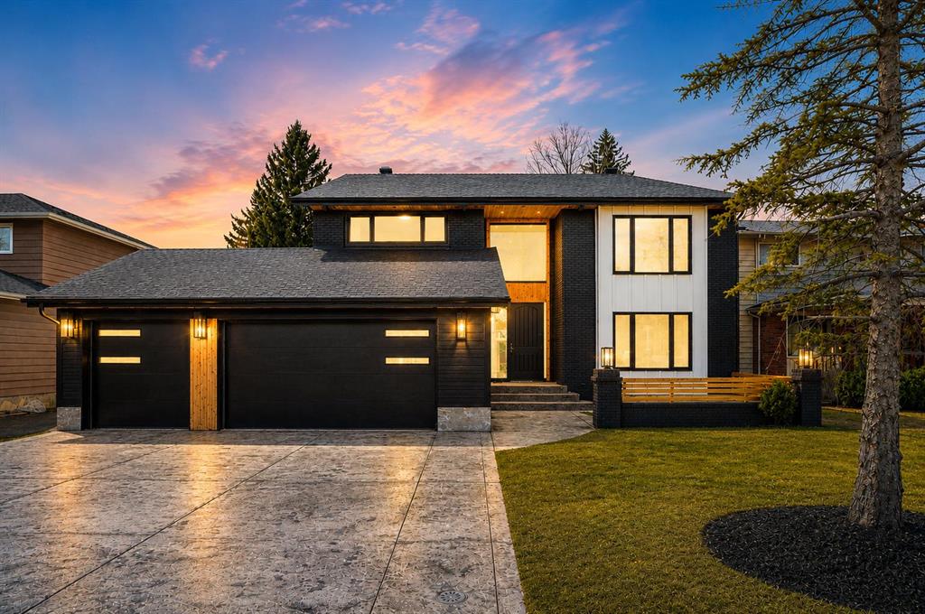 119 Canterville Road SW, Calgary, Alberta, T2W 4R2