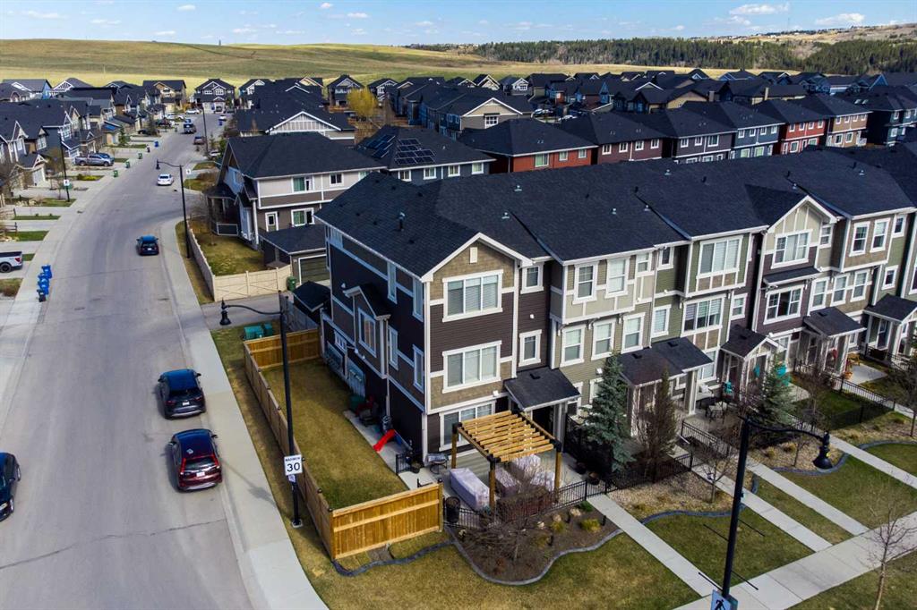 216 Sundown Road, Cochrane, Alberta, T4C2M5