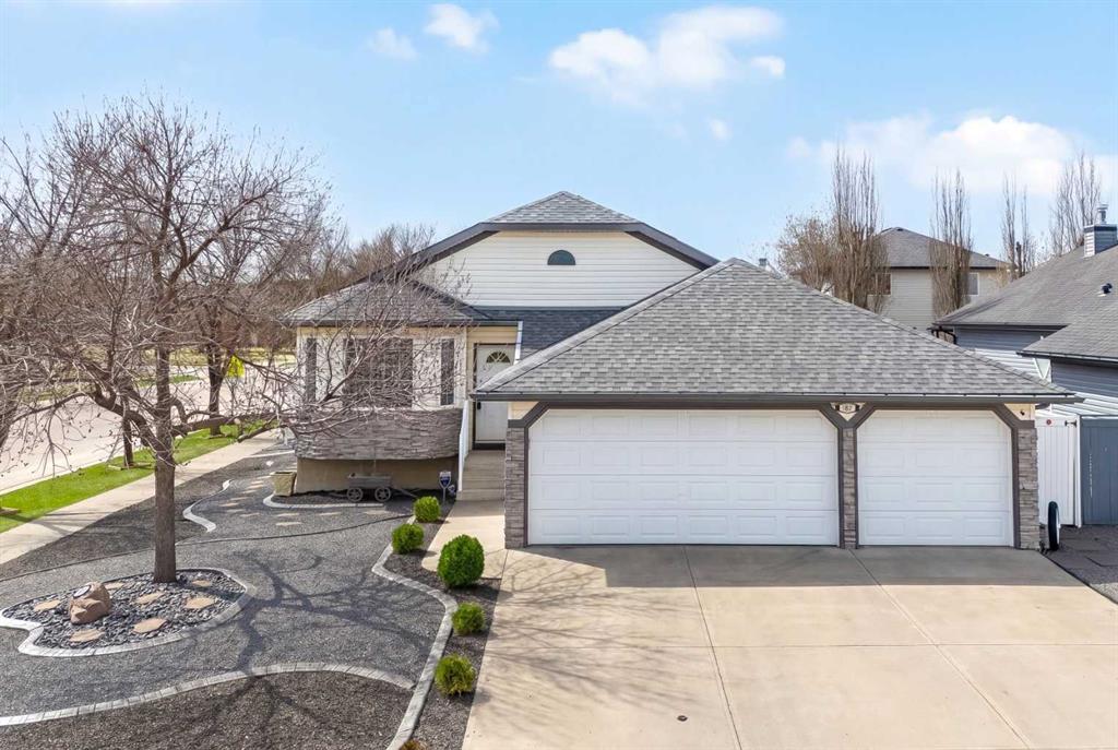 187 West Lakeview Circle, Chestermere, Alberta, T1X 1H7