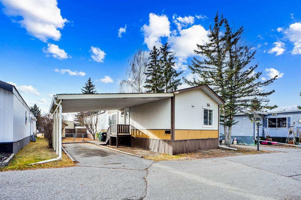 #208 3223 83 Street NW, Calgary, Alberta, T3B 5N4