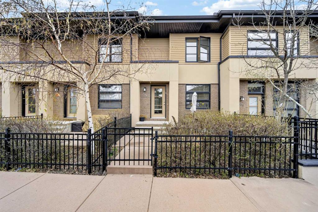 208 Aspen Hills Villas SW, Calgary, Alberta, T3H0h8