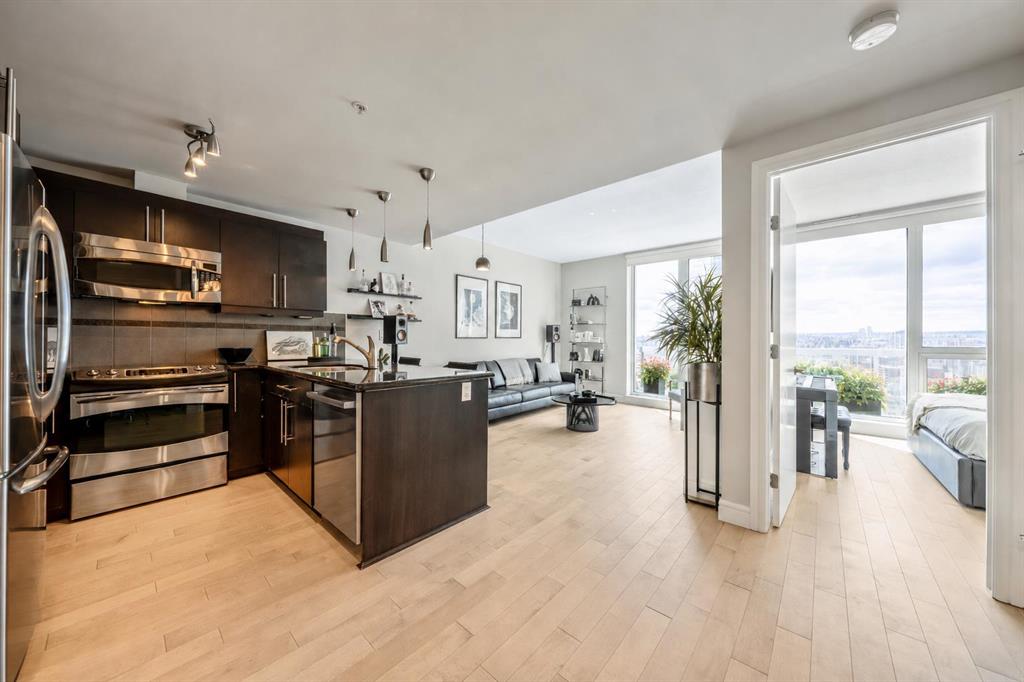 #1806 817 15 Avenue SW, Calgary, Alberta, T2R 0H8