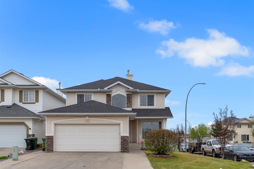 206 Coral Keys Place NE, Calgary, Alberta, T3J 3W8