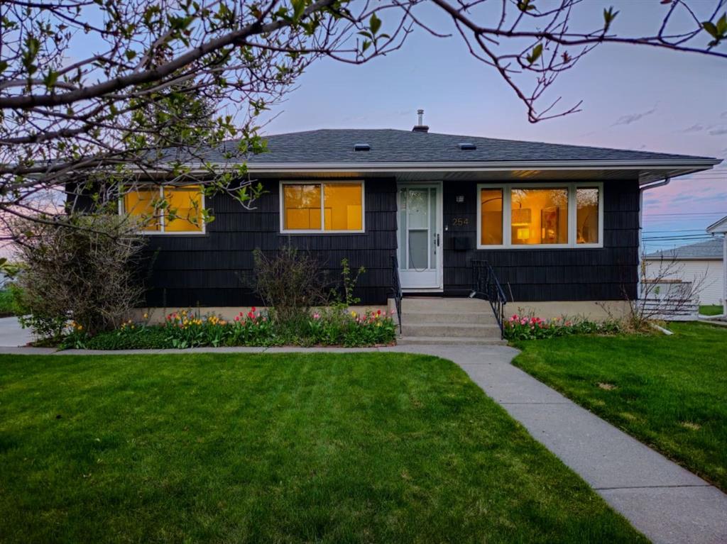 254 Hendon Drive NW, Calgary, Alberta, T2K 1Z5