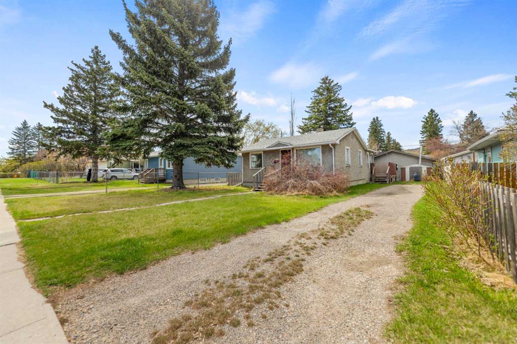 6435 34 Avenue NW, Calgary, Alberta, T3B 1S5