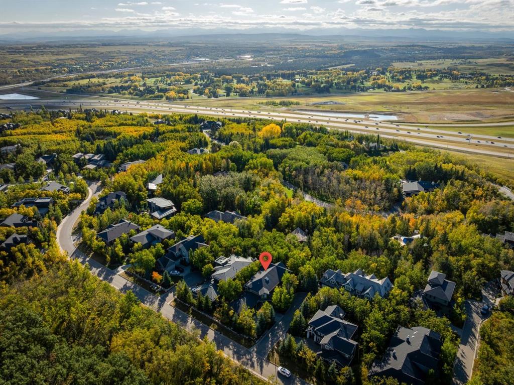 124 Posthill Drive SW, Calgary, Alberta, T3H 0J1