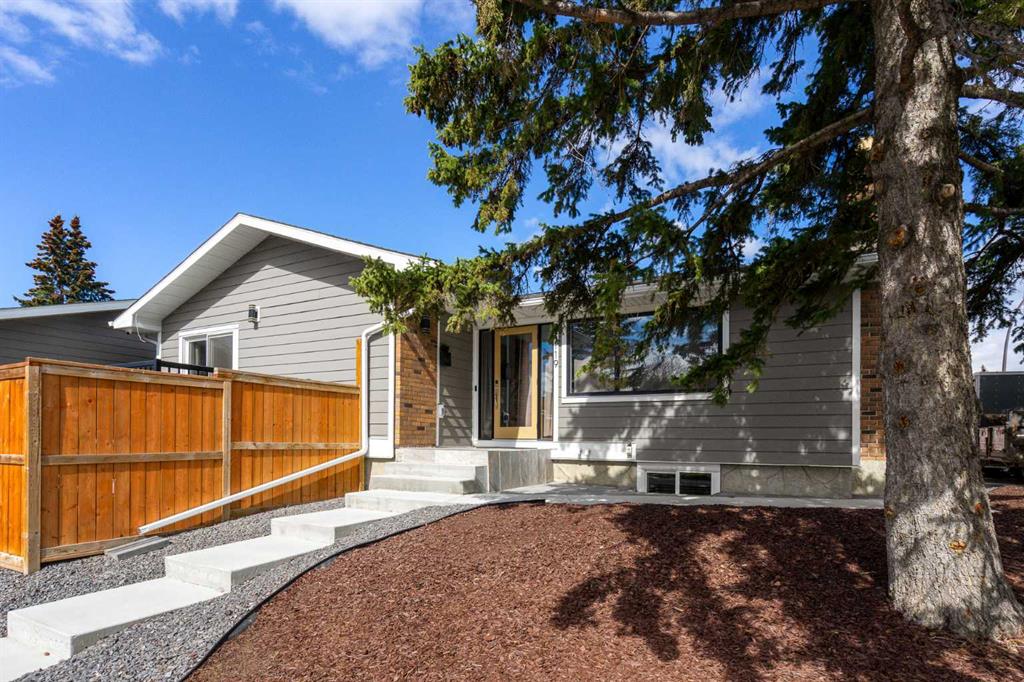 119 Silvercreek Close NW, Calgary, Alberta, T3B 4G2