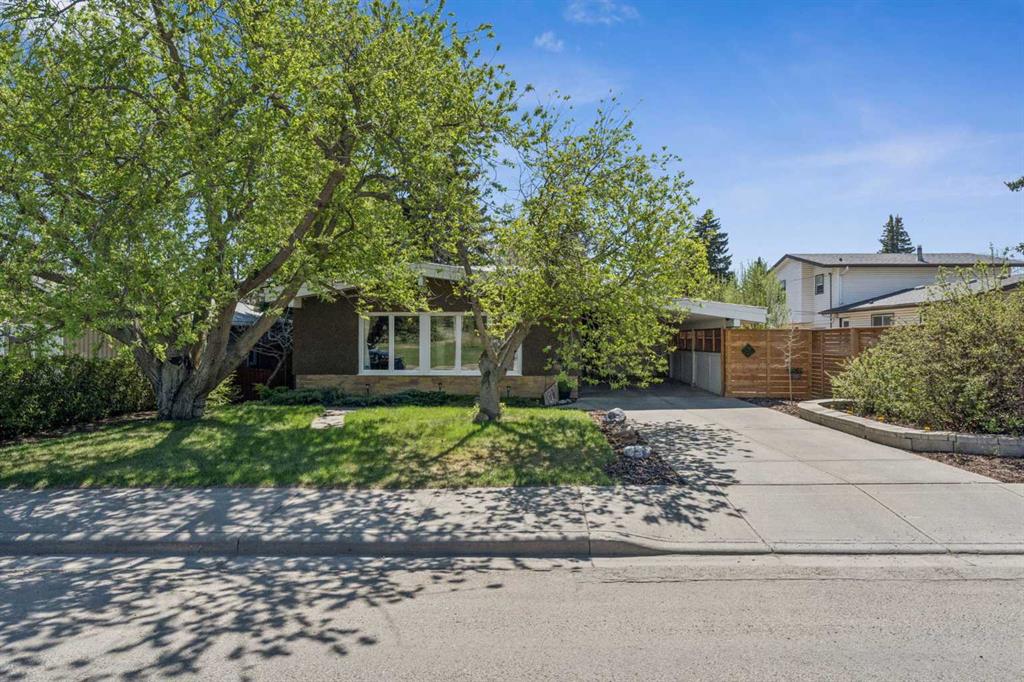 1043 32 Avenue NW, Calgary, Alberta, T2K 0B3
