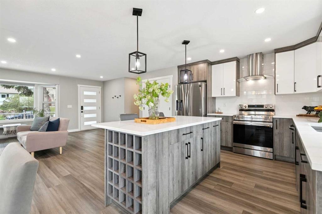 7116 Hunterwood Road NW, Calgary, Alberta, T2K 4J6