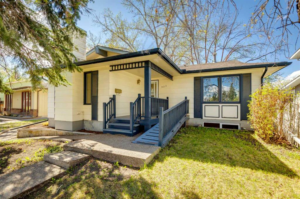 923 Midridge Drive SE, Calgary, Alberta, T2X 1H5