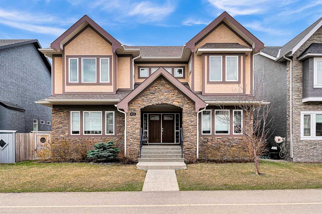 8223 9 Avenue SW, Calgary, Alberta, T3H 0W2