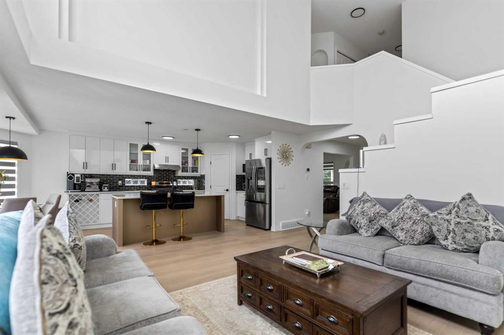 7 Country Hills Park NW, Calgary, Alberta, T3K 5C8