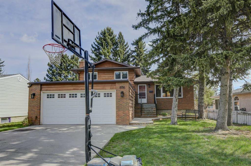 8116 33 Avenue NW, Calgary, Alberta, T3B 1L8