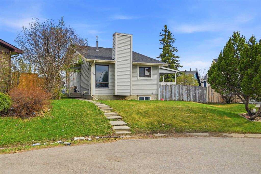 44 Castleridge Close NE, Calgary, Alberta, T3J1Y9